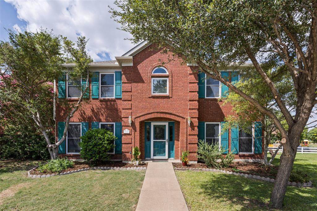 2102 Summit Drive - Photo 1