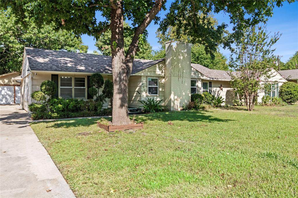 903 Rusk Street - Photo 1