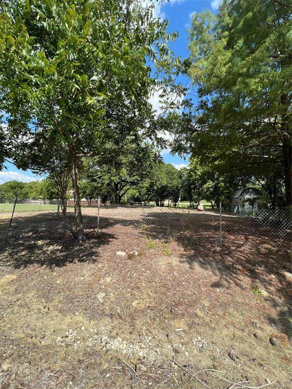223 Russell Drive - Photo 1