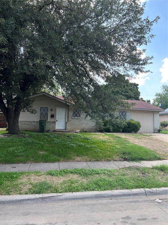 2116 Stonegate Street - Photo 1