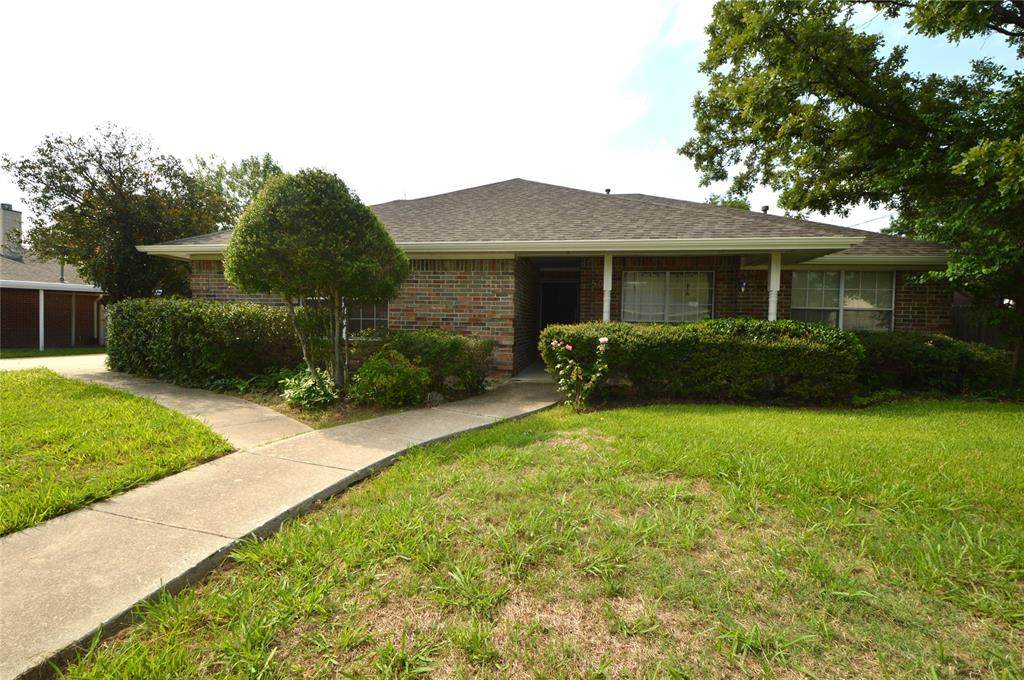 504 Houston Street - Photo 1