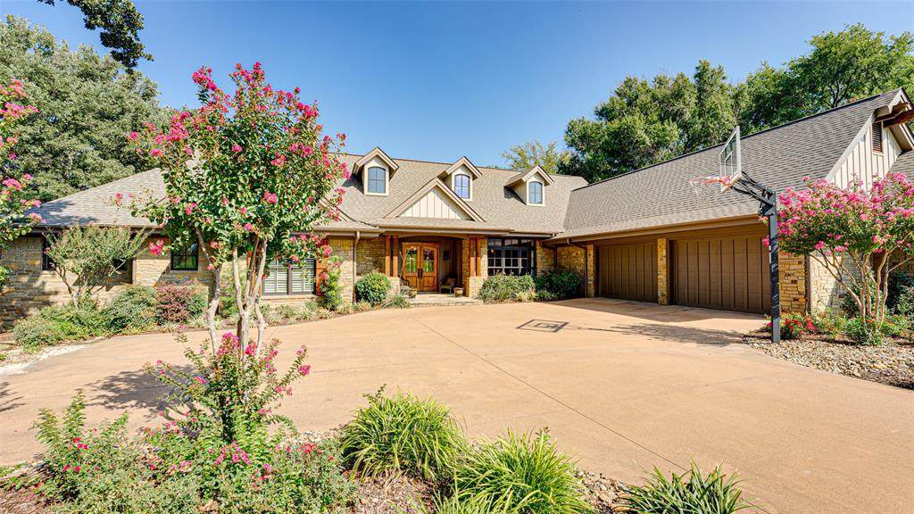 100 Lakeside Court - Photo 1