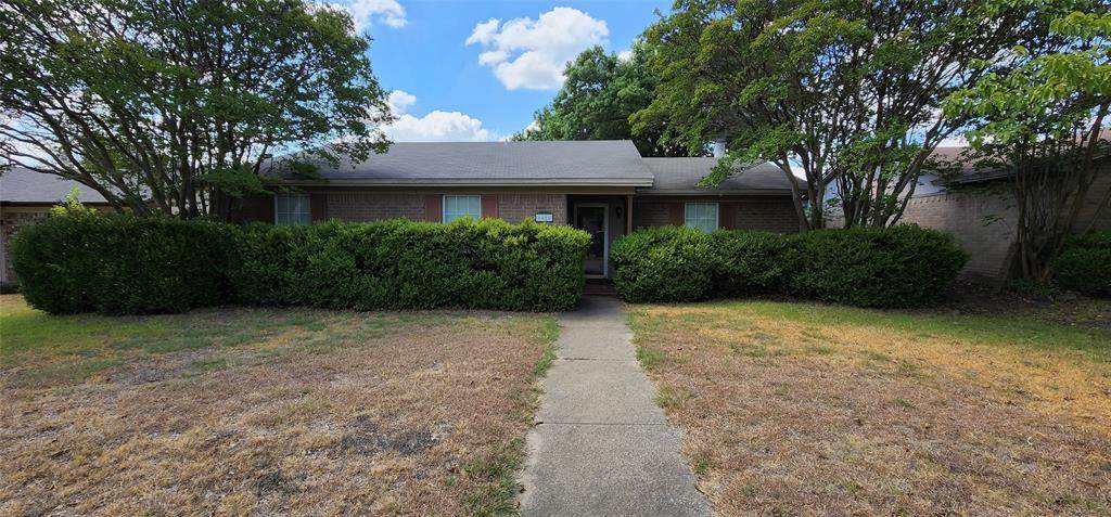 1010 Nancy Lane - Photo 1