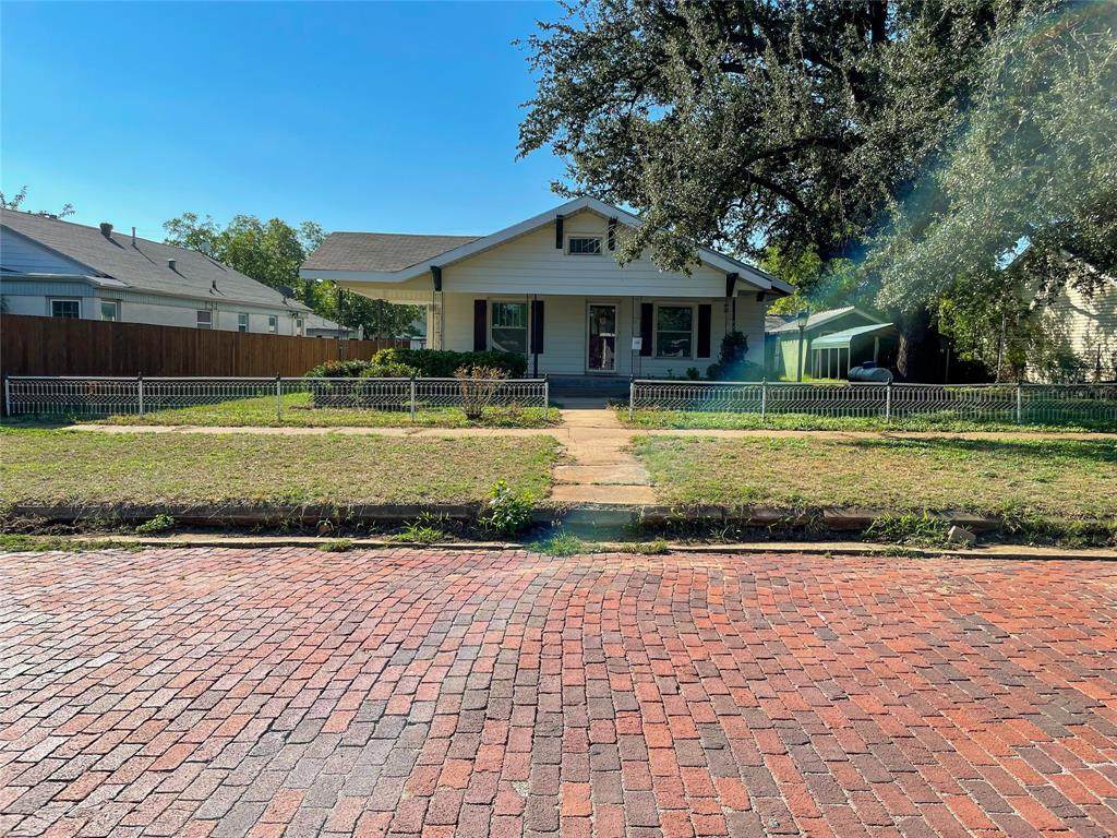 403 9th Street - Photo 1