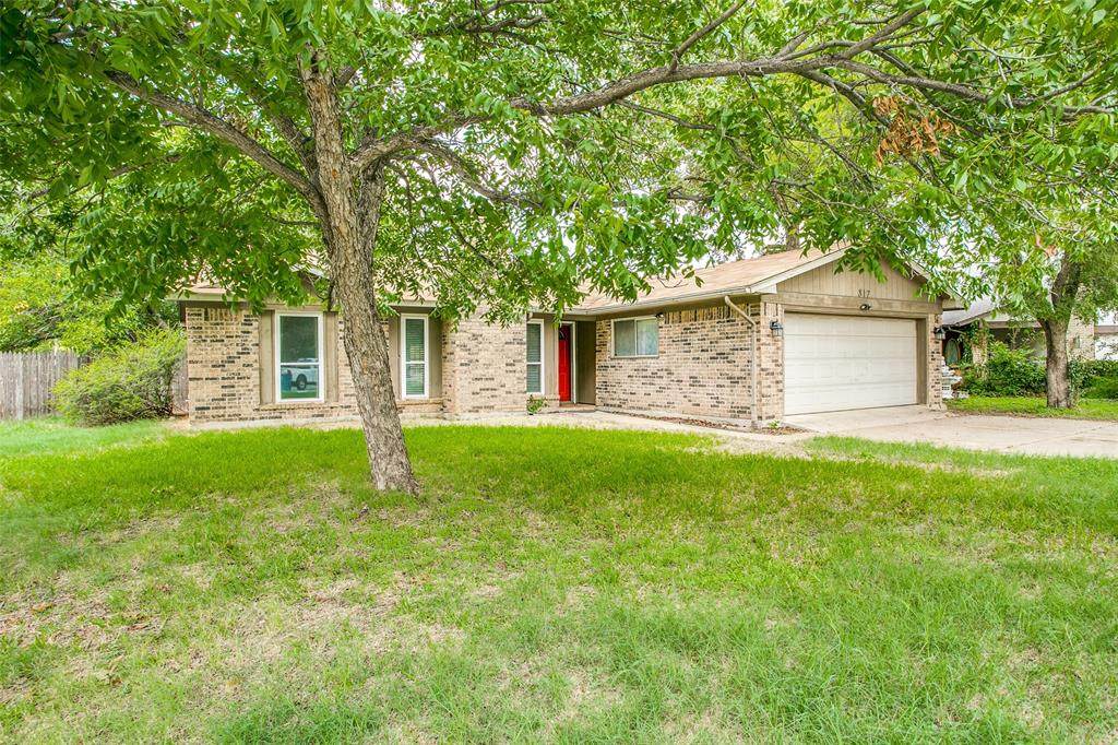 817 Foxwood Place - Photo 1