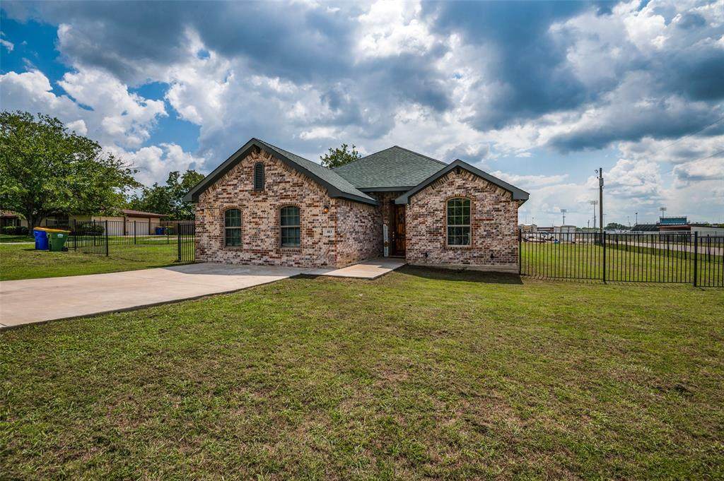 403 5th Street - Photo 1