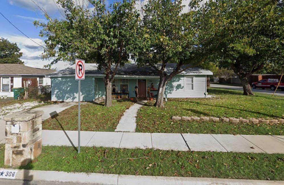 308 Kealy Avenue - Photo 1