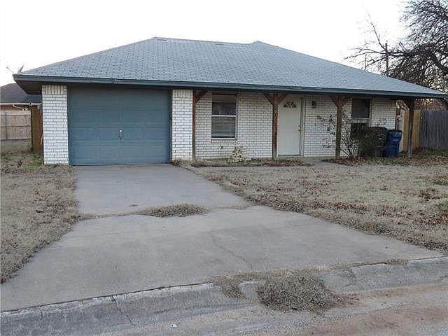 819 Carmen Court - Photo 1