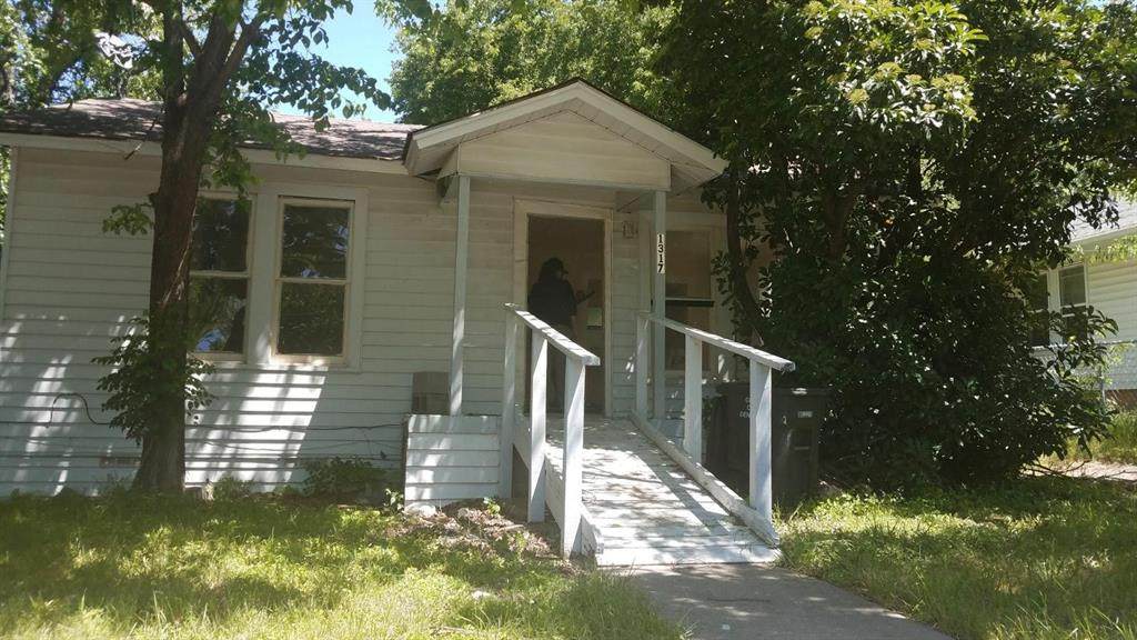 1317 Norman Street - Photo 1