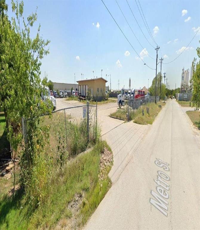 2929 Metro Street - Photo 1