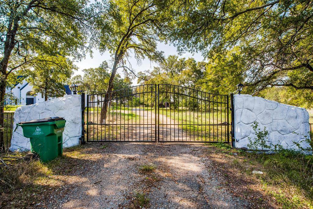 1781 County Road 2219 - Photo 1