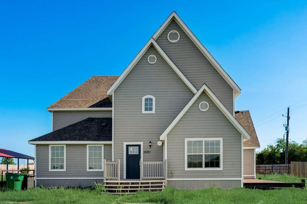 1839 County Road 2738 - Photo 1