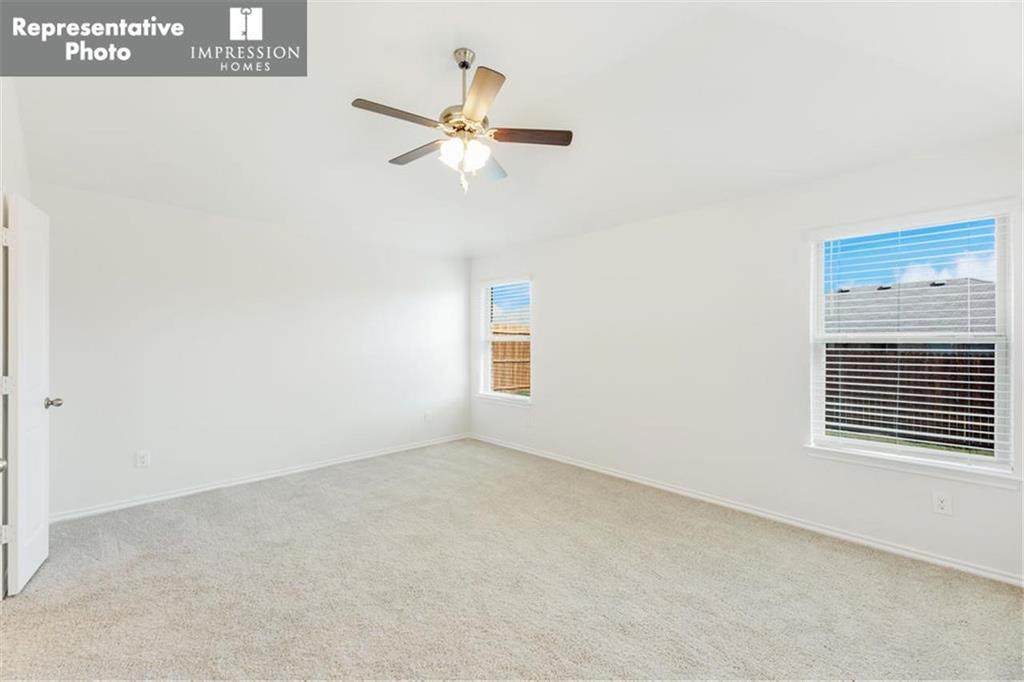 4702 Elite Drive - Photo 1