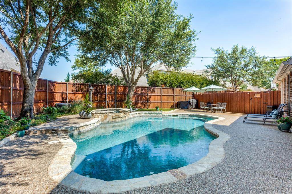 303 Eagles Court - Photo 1
