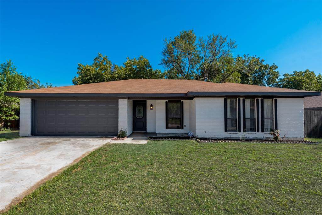 303 Valentine Lane - Photo 1