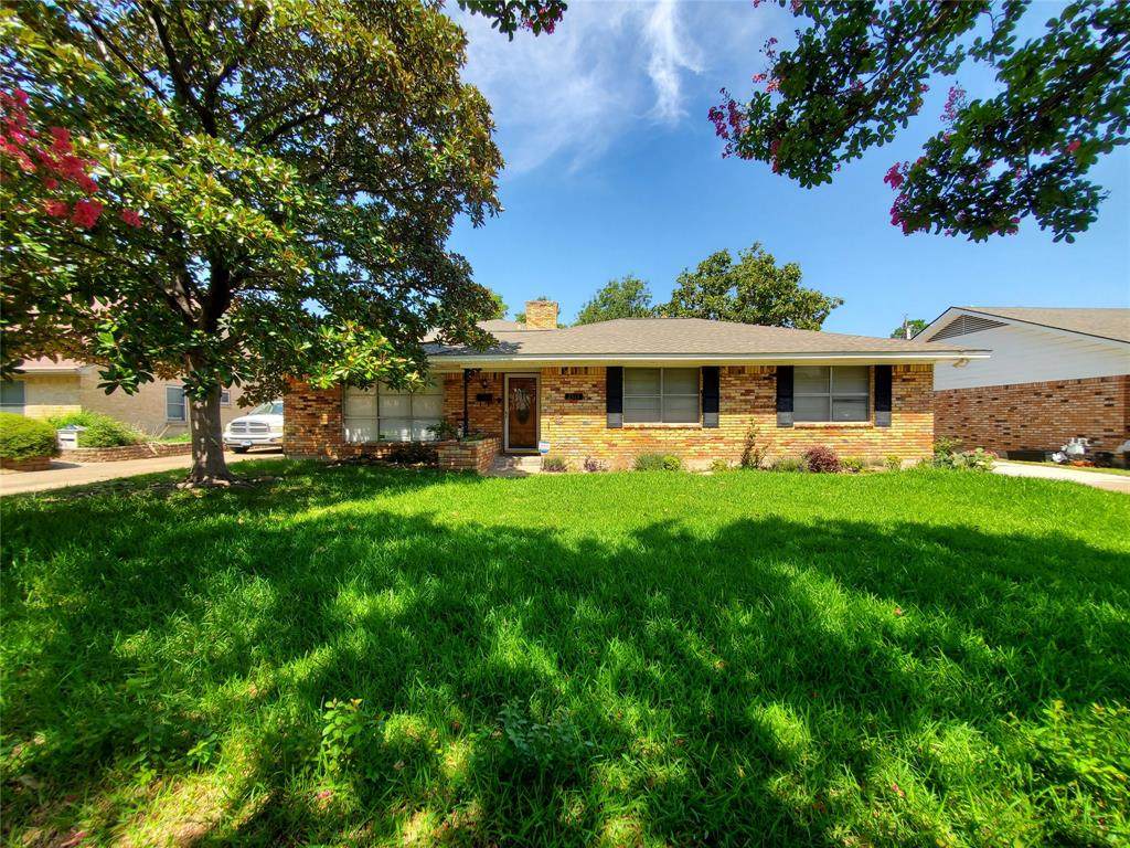 2813 Linden Lea - Photo 1