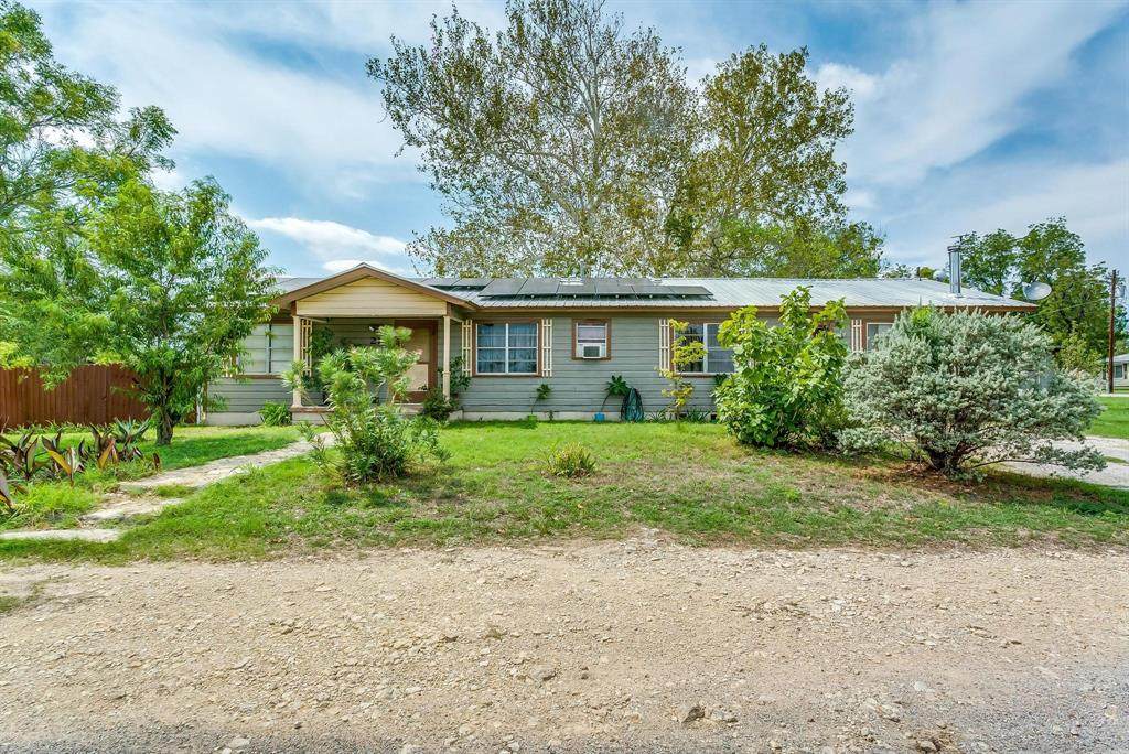 214 Magnolia Street - Photo 1