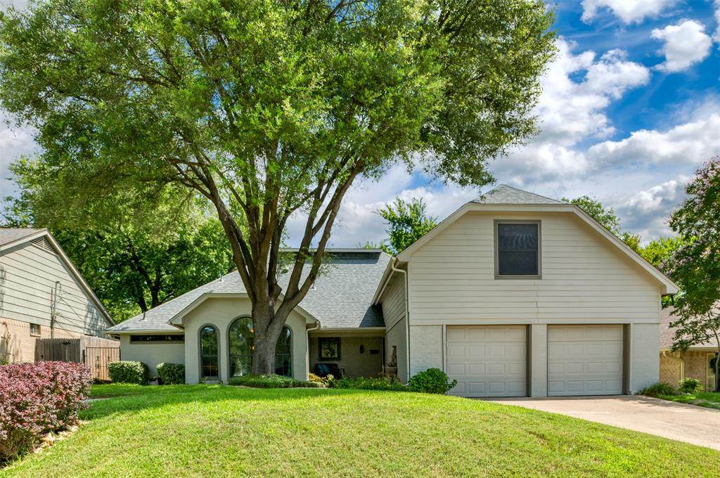 2409 Stanley Avenue - Photo 1