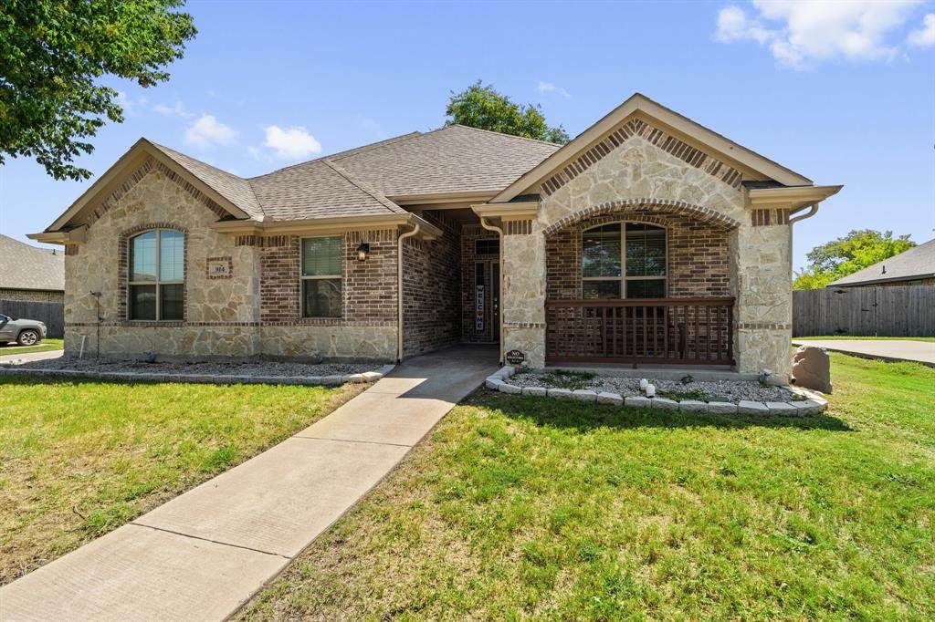 914 Blue Quail Run - Photo 1