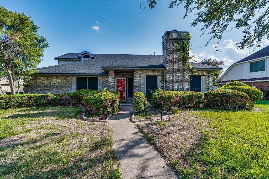 929 Manor Drive - Photo 1
