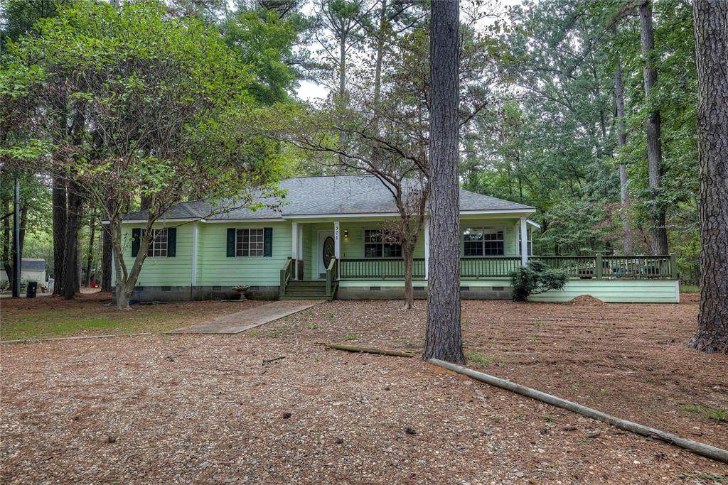 301 Windy Point Drive - Photo 1