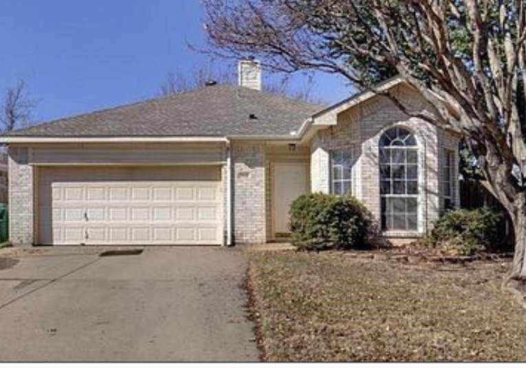 3928 Parkhaven Drive - Photo 1