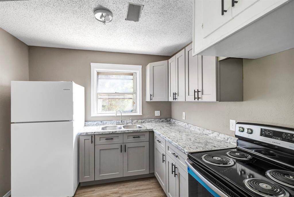 6525 Latta Street - Photo 1