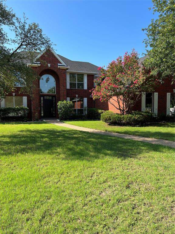 1002 Hollow Drive - Photo 1
