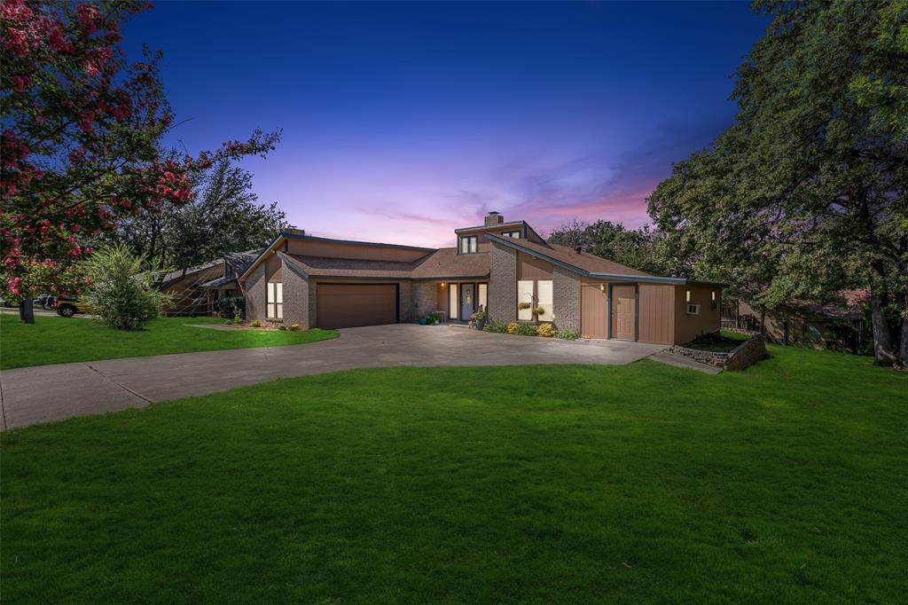5301 Oak Springs Drive - Photo 1