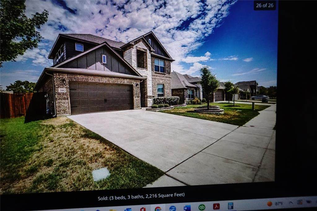 728 Ravenwood Drive - Photo 1