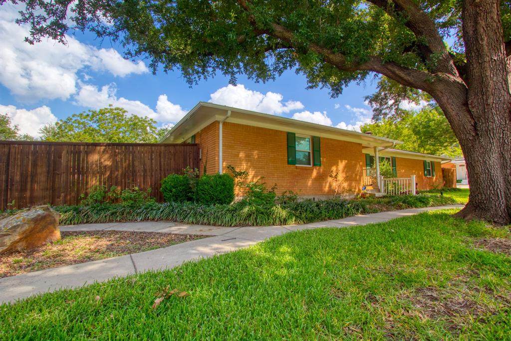 536 Degan Avenue - Photo 1