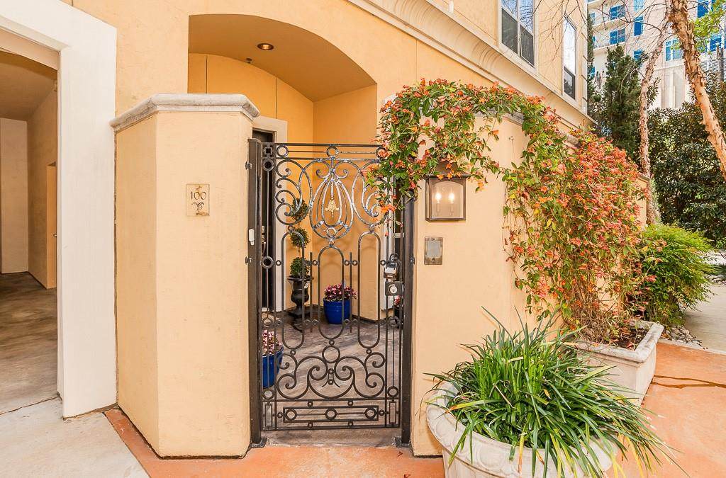 2300 Leonard Street - Photo 1