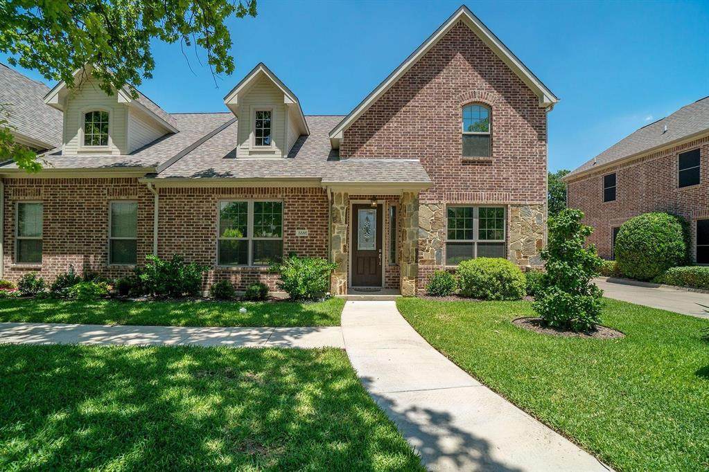 5220 Park Drive - Photo 1