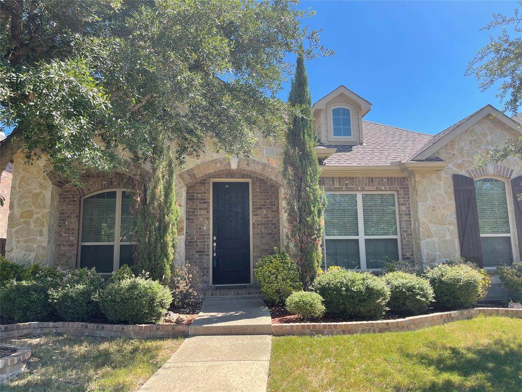 923 Cougar Drive - Photo 1