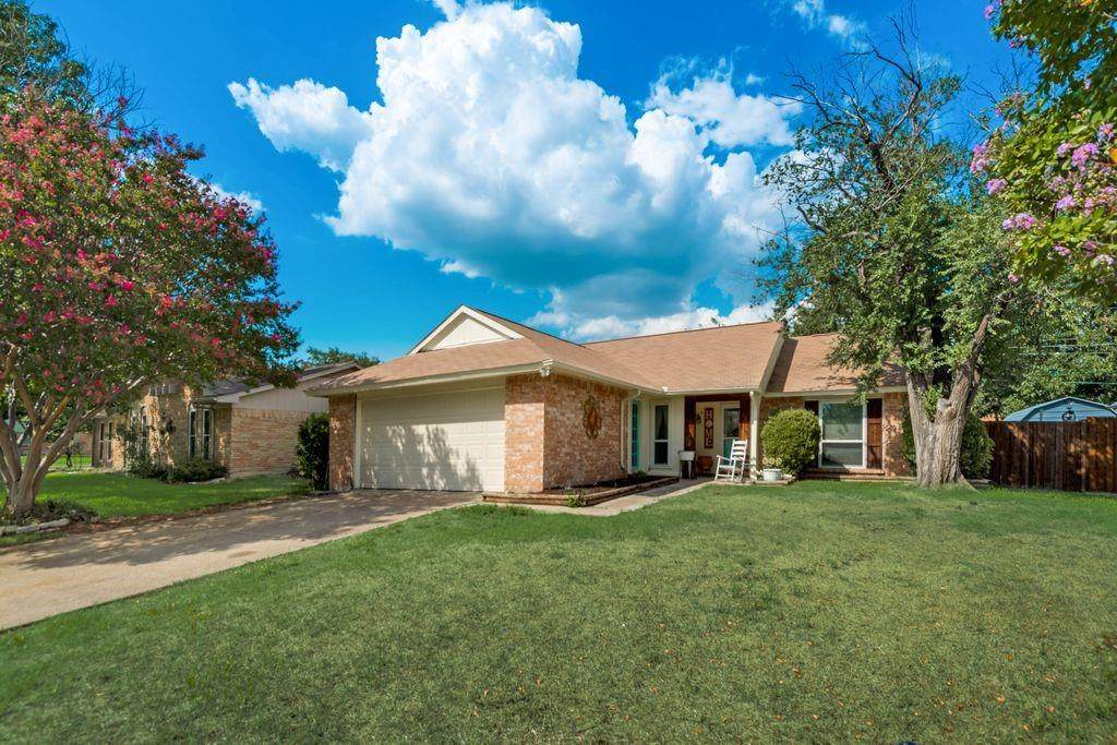 710 Bowie Street - Photo 1