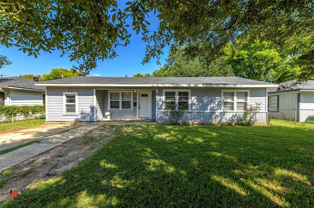 1510 James Street - Photo 1