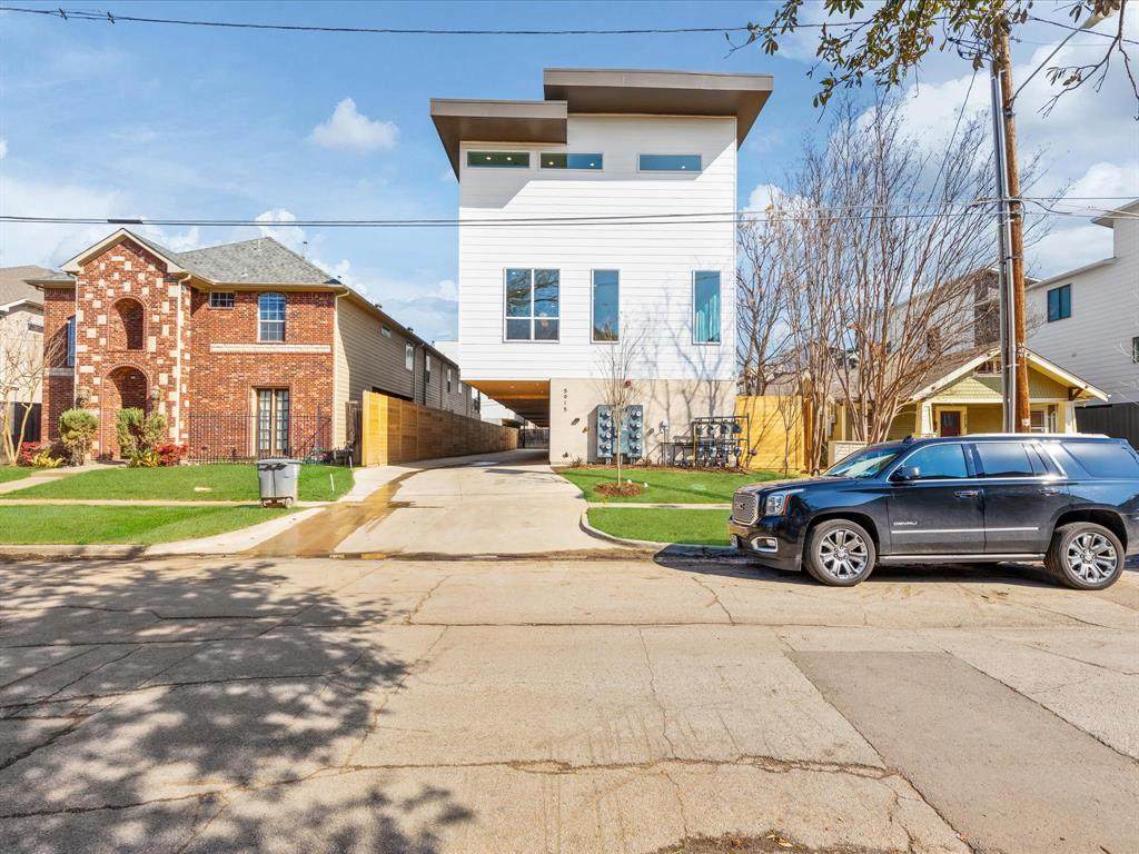 5915 Hudson Street - Photo 1