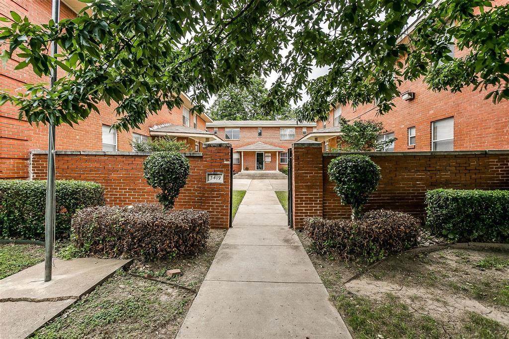 3417 University Drive - Photo 1