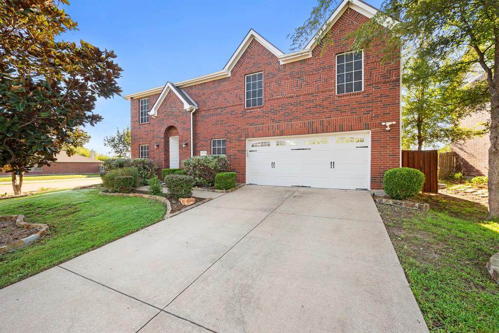 1120 Hampton Drive - Photo 1