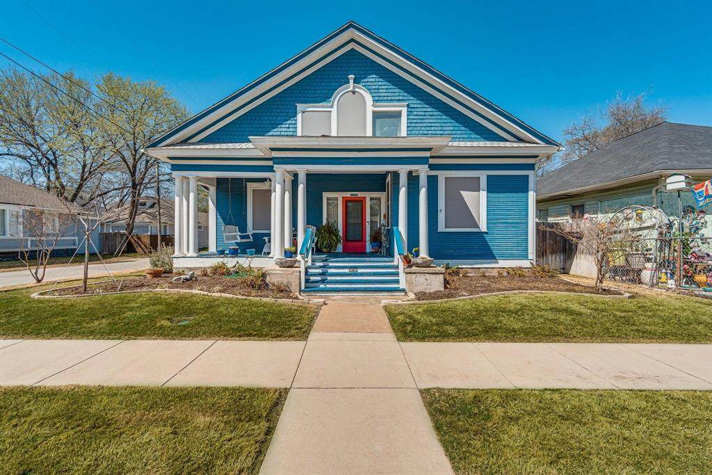 1424 Lake Street - Photo 1