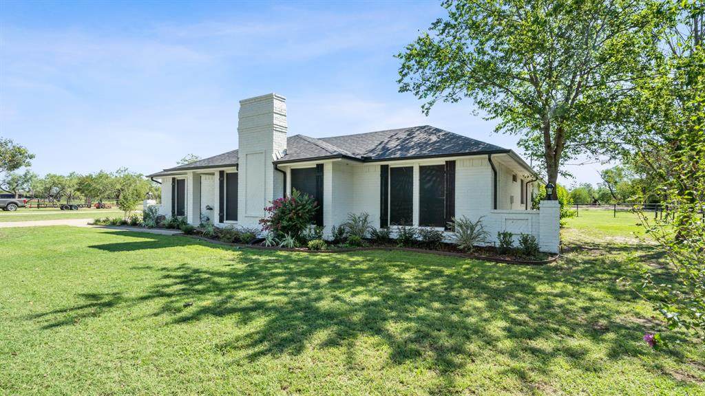 1301 Davis Lane - Photo 1