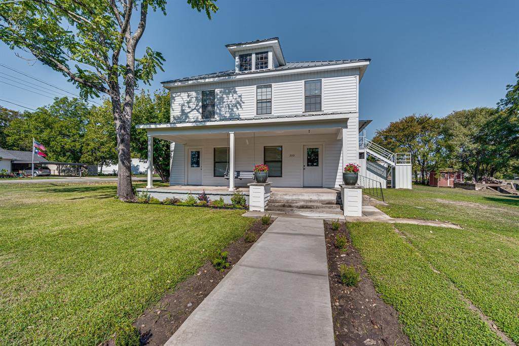 200 Clark Street - Photo 1