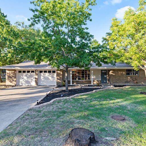 2402 Avondale Drive - Photo 1