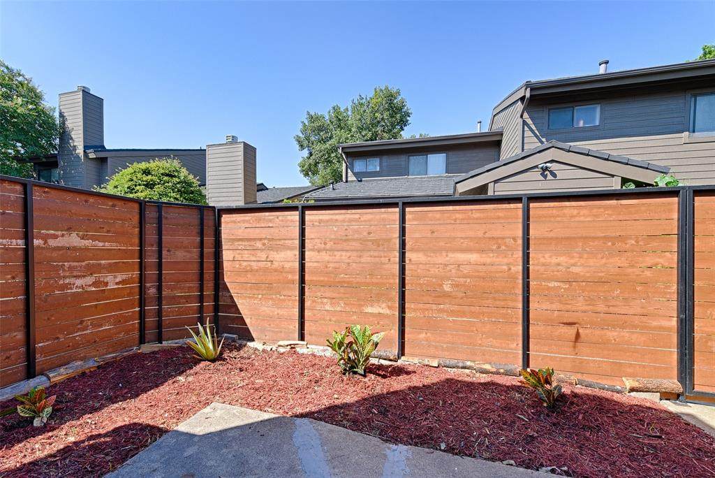 2200 Park Boulevard - Photo 1