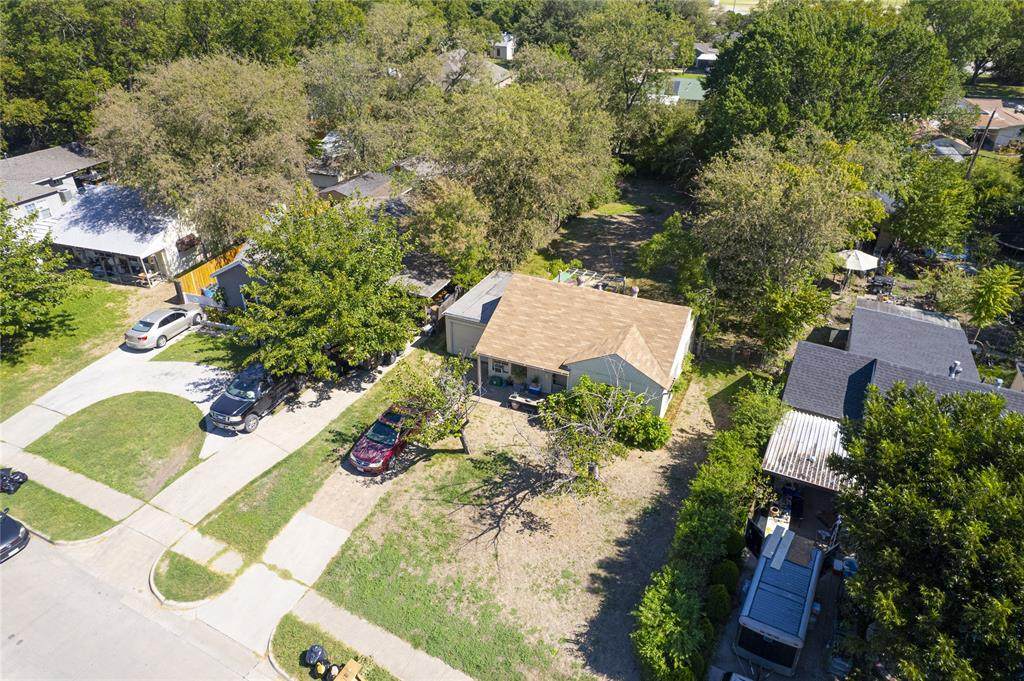 626 11th - Photo 1