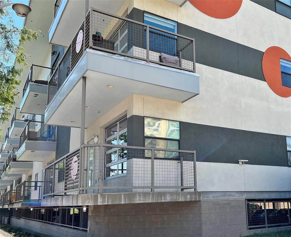 1111 Akard Street - Photo 1
