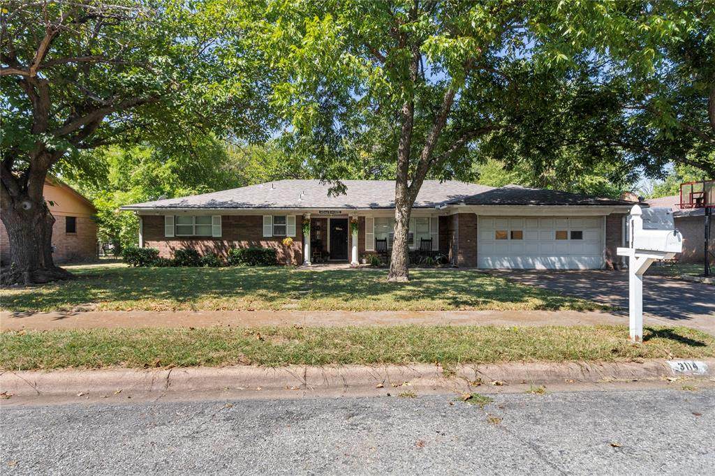 3114 Burgandy Lane - Photo 1