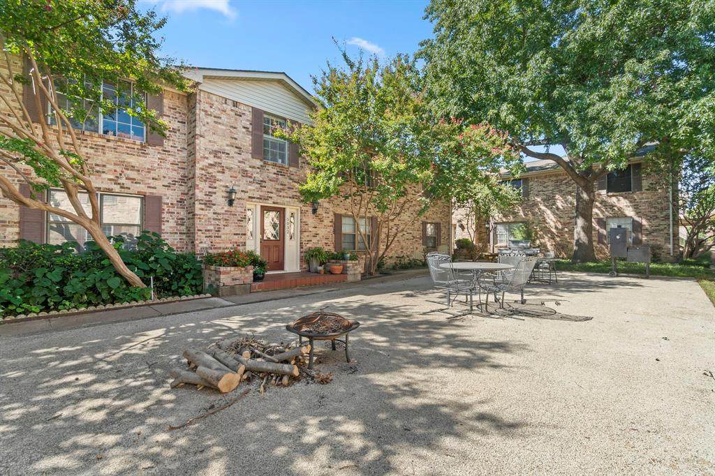 5062 Matilda Street - Photo 1