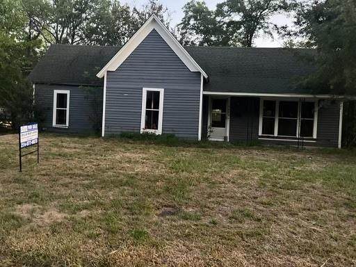 962 College Street - Photo 1