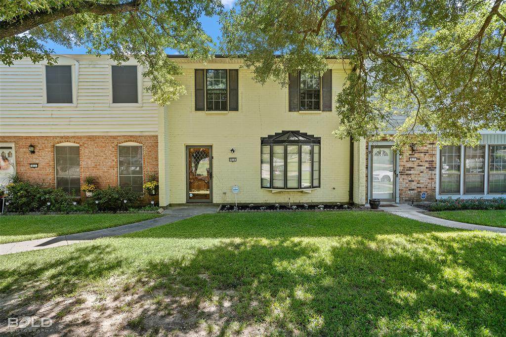 913 Francais Drive - Photo 1